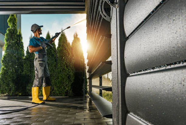 Best Animal Enclosure Cleaning  in Canadian, TX